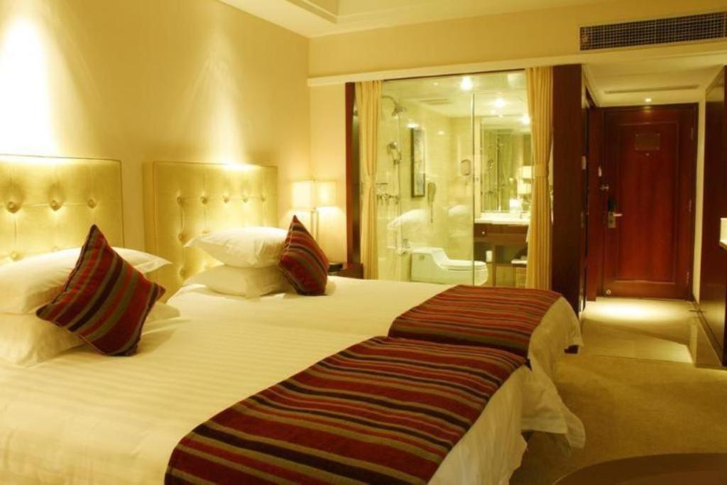 Maison New Century Hotel Ningbo Zewnętrze zdjęcie