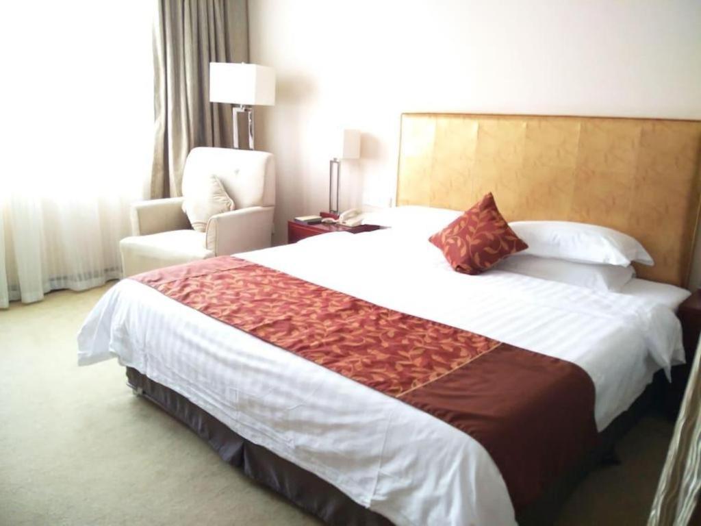 Maison New Century Hotel Ningbo Zewnętrze zdjęcie