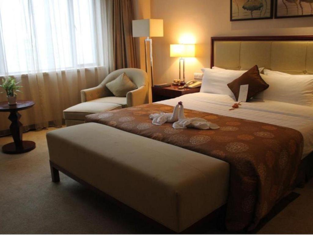 Maison New Century Hotel Ningbo Zewnętrze zdjęcie