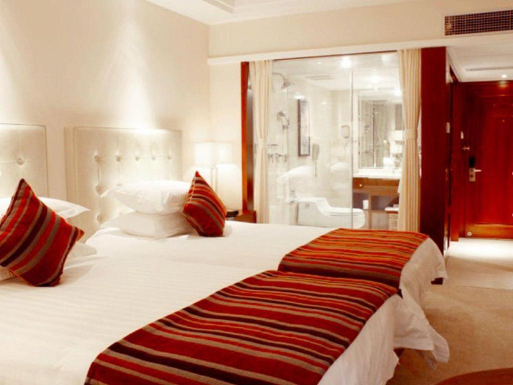 Maison New Century Hotel Ningbo Zewnętrze zdjęcie