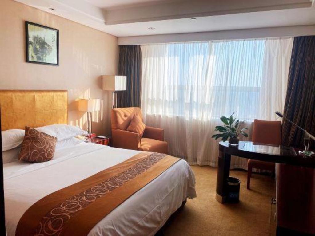 Maison New Century Hotel Ningbo Zewnętrze zdjęcie