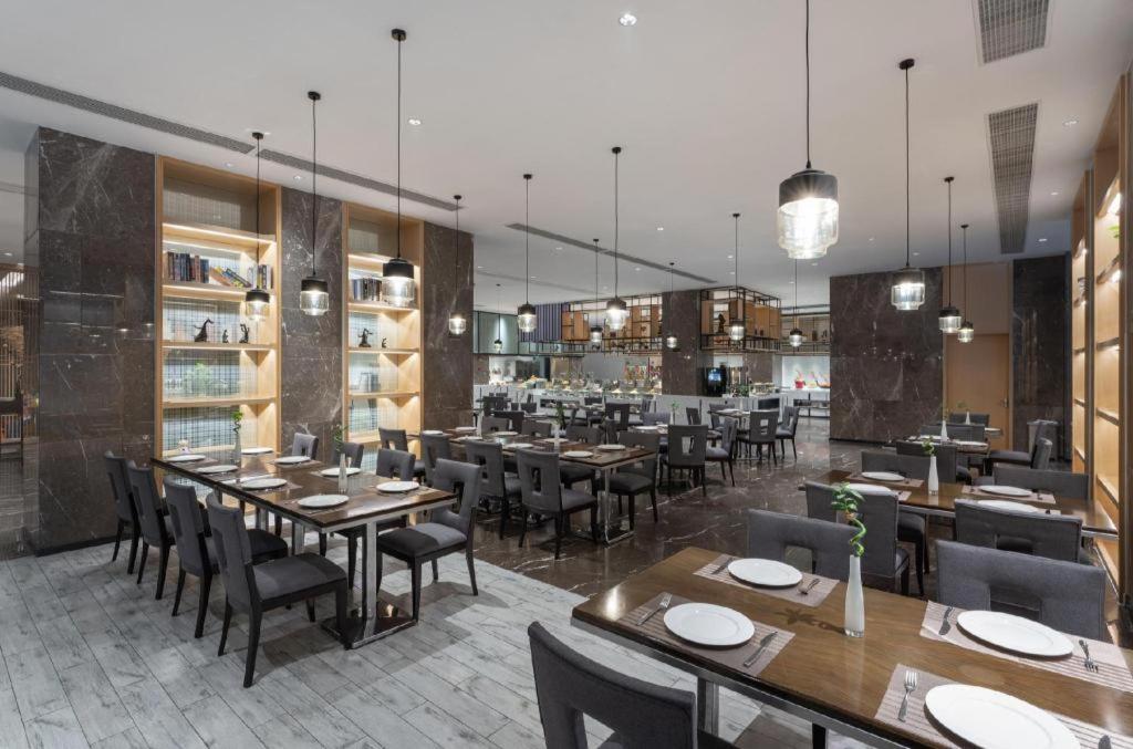 Maison New Century Hotel Ningbo Zewnętrze zdjęcie