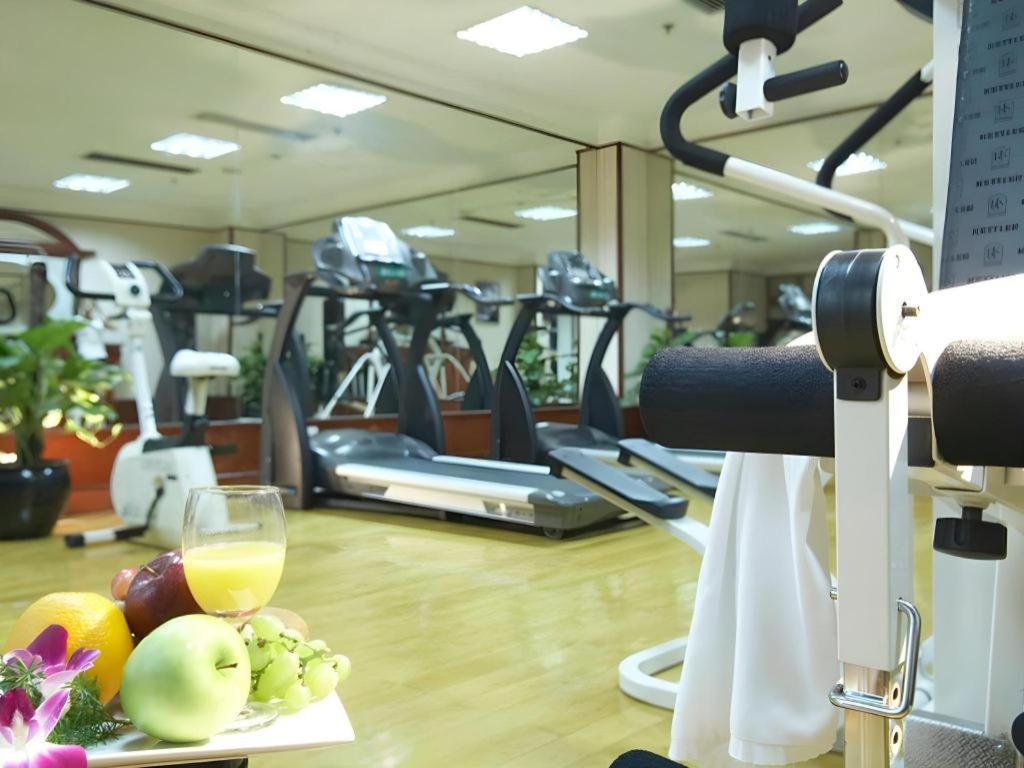 Maison New Century Hotel Ningbo Zewnętrze zdjęcie